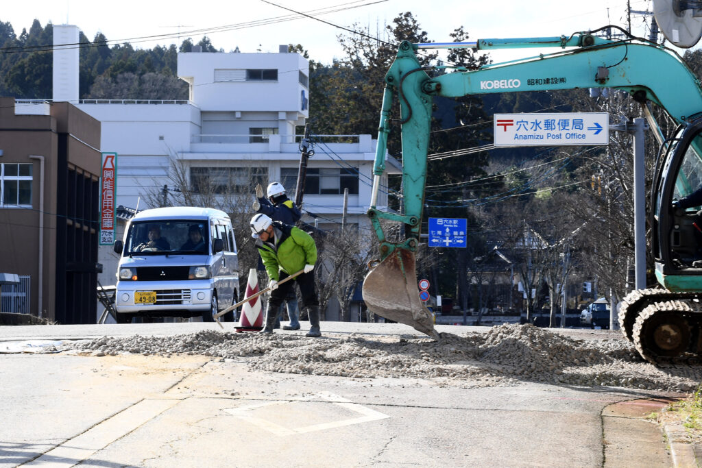 According to the ministry, 215 roadside stations across the country meet those requirements, and 186 of them have a 2,500-squar-meter or larger parking lot. (AFP)