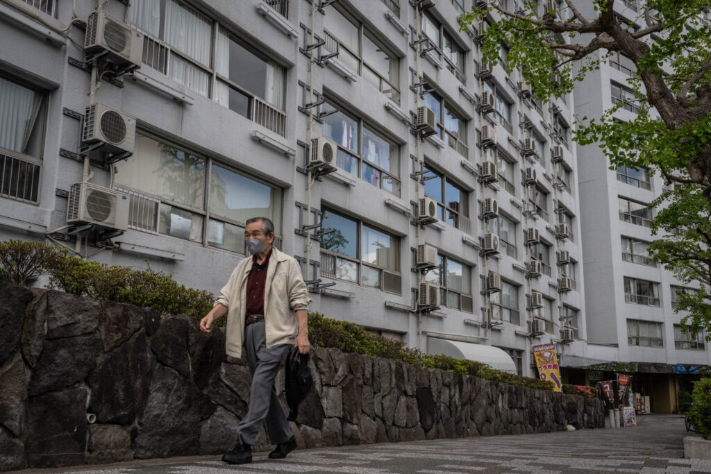 The average price of new condos put up for sale in Tokyo and its three neighboring prefectures of Kanagawa, Saitama and Chiba came to 76.77 million yen. (AFP)