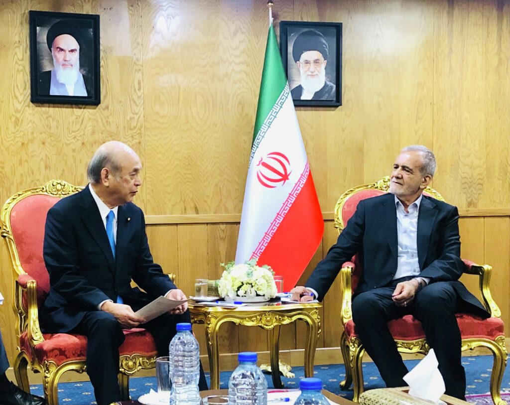 On July 30, Special Envoy Tsuge paid a courtesy call to President Pezeshkian and congratulated him on his inauguration. (MOFA)