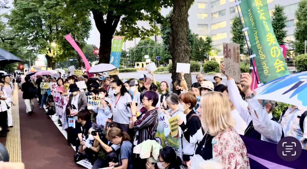 The protesters were spurred to action by reports of rapes by members of the US military. (ANJ)