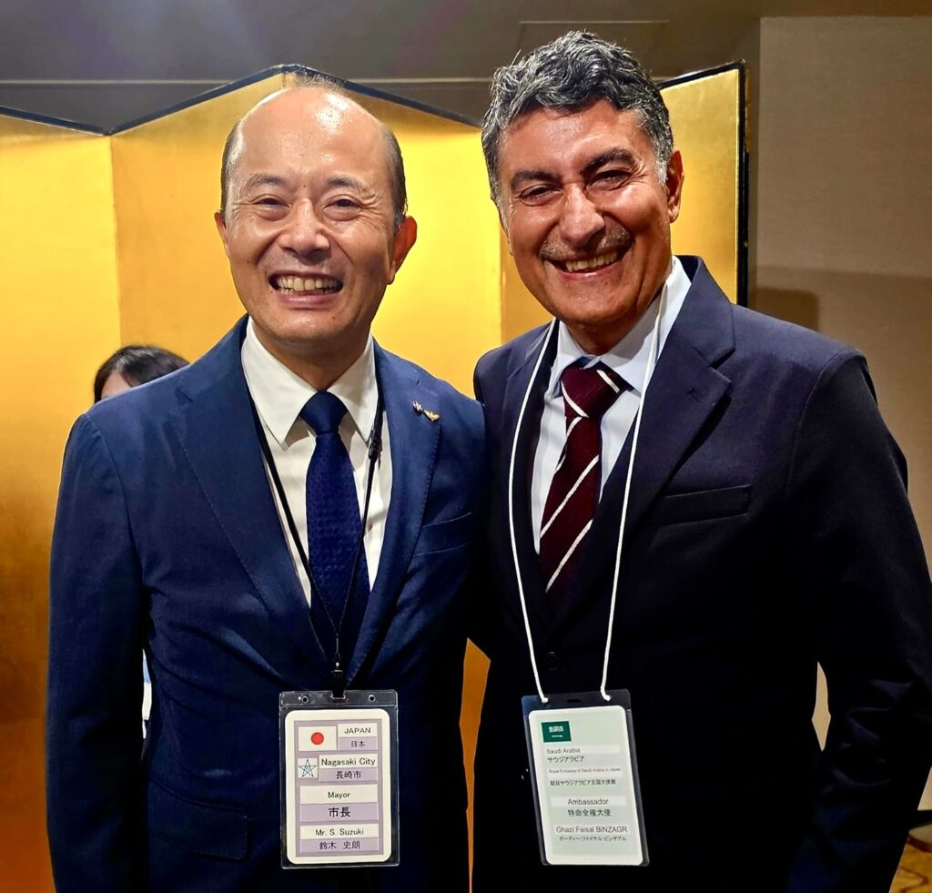 Saudi Arabia's Ambassador to Japan, Dr. Ghazi Faisal Binzagr with Nagasaki Mayer SUZUKI Shiro. (ANJ)