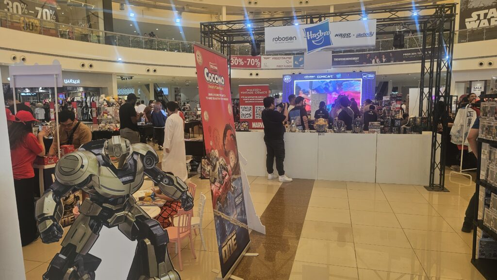 Organized by Barter Swap Trade (BST), Comicave, Hasbro, and Robosen, the event hosted communities who brought in trading cards, toys, manga, and gaming competitions. (AFP)