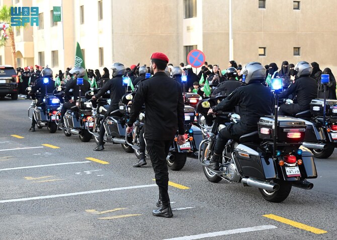 The parade started from the Royal Commission in Yanbu Industrial City and continued to the historic district in Yanbu Al-Bahr. It involved local security forces, industrial security from the commission, and 21 volunteers, all expressing their joy for Saudi National Day. (SPA)