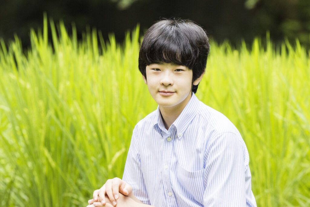 Weekly magazine and other media reports have said that Prince Hisahito, the son of Crown Prince Akishino and Crown Princess Kiko and second in line to the throne, may seek admission to the prestigious University of Tokyo through a recommendation system. (AFP)