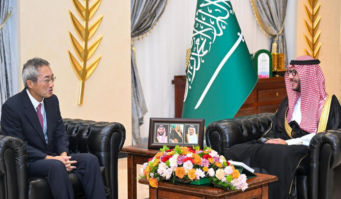 Prince Saud bin Nahar bin Saud (R) and Daisuke Yamamoto in Taif. (Supplied)