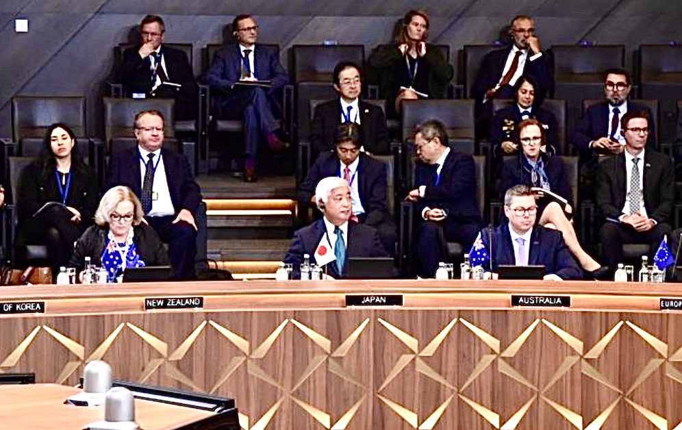 NATO Defense Ministers' Meeting Partner Session. (MOD)