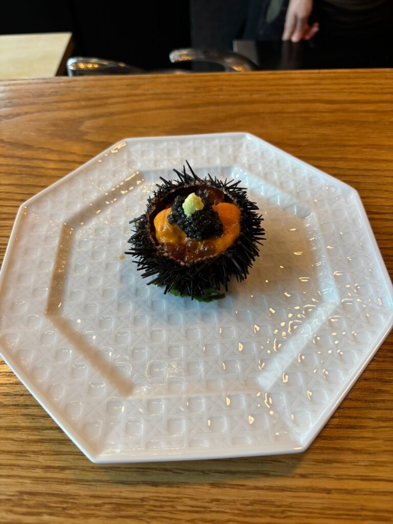 The three brought together the finesse of French gastronomy with the precision and depth of Japanese culinary traditions. (ANJ)