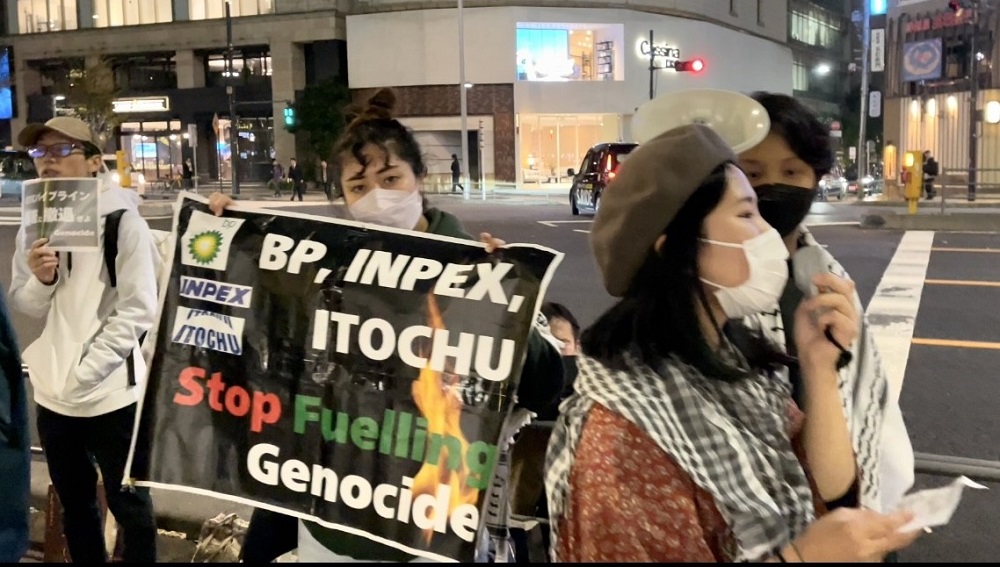 Climate campaigners staged protests outside British Petroleum (BP) and Itochu Corporation in Tokyo on Saturday to demand their withdrawal from the BTC pipeline that supplies around 30 percent of Israel’s crude oil imports. (ANJ)