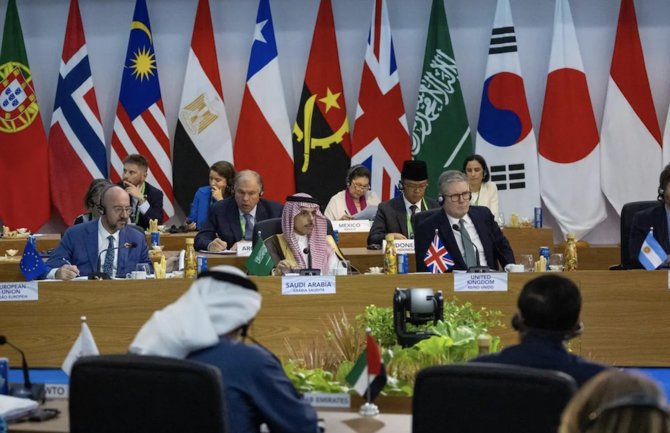 Saudi Foreign Minister Prince Faisal bin Farhan led the Kingdom’s delegation at the first session of the Group of 20 Summit in Rio de Janeiro, which opened on Monday. (SPA)