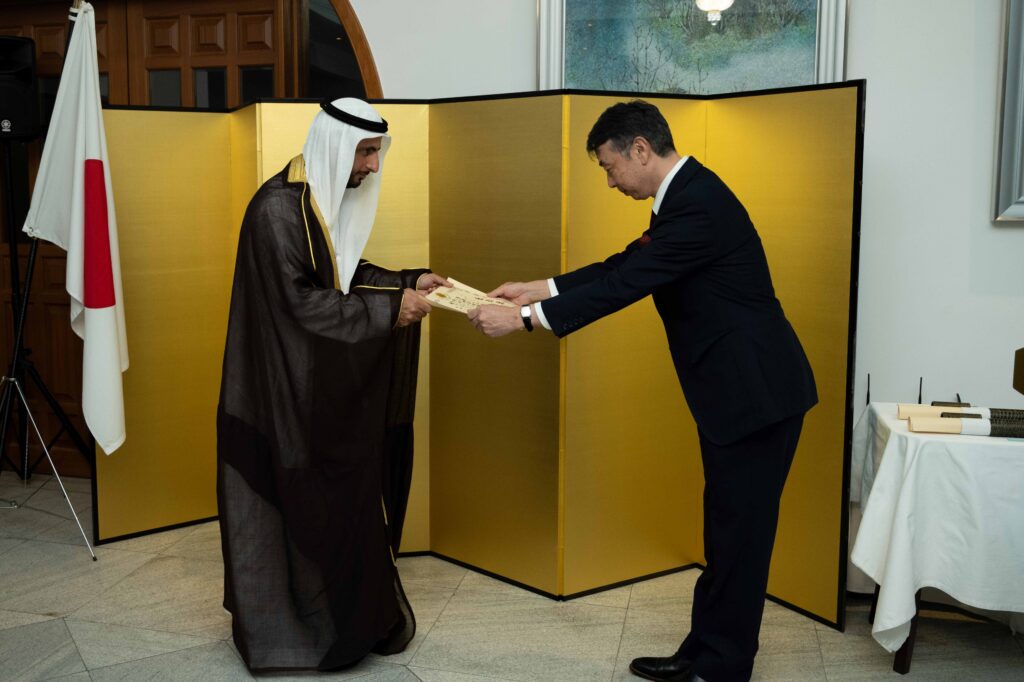The Consul-General of Japan in Dubai, IMANISHI Jun, awarded the founder of Dubai-based Japanese cafe Yamanote Atelier’s founder Sheikh Suhail Al Maktoum the Chief of Mission award. (ANJ Photo)