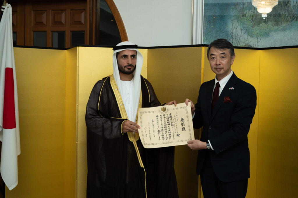 The Consul-General of Japan in Dubai, IMANISHI Jun, awarded the founder of Dubai-based Japanese cafe Yamanote Atelier’s founder Sheikh Suhail Al Maktoum the Chief of Mission award. (ANJ Photo)