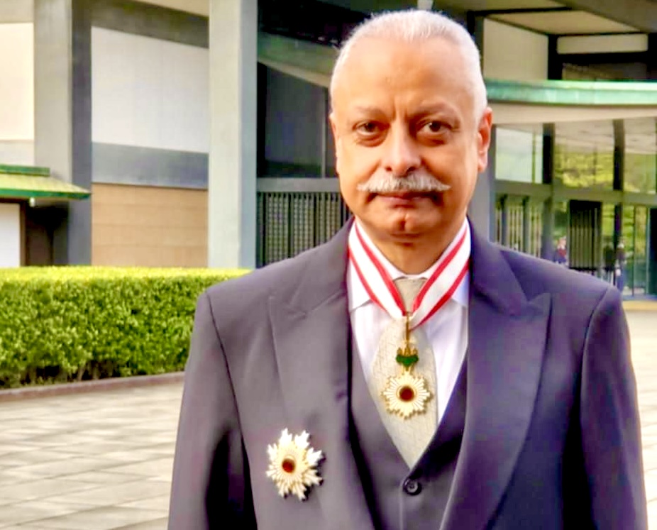 Egypt’s former Ambassador to Japan Ayman Kamel received the prestigious Order of the Rising Sun Gold and Silver Star from Emperor Naruhito. (ANJ)