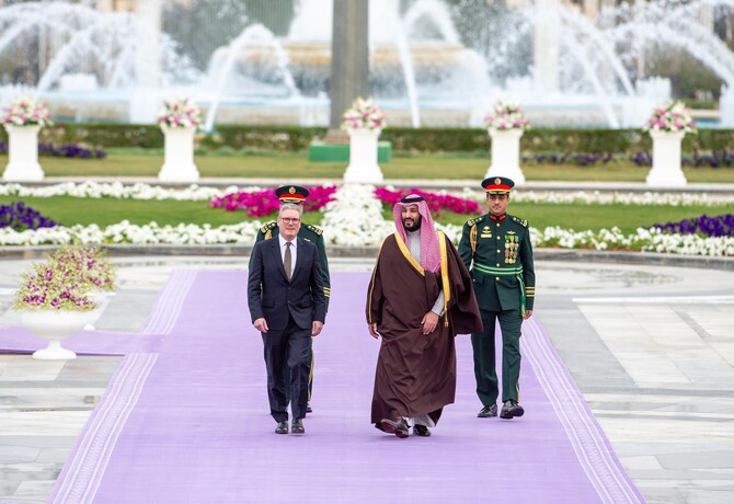 Saudi Crown Prince Mohammed bin Salman receives British Prime Minister Keir Starmer on Monday in Riyadh. (SPA)