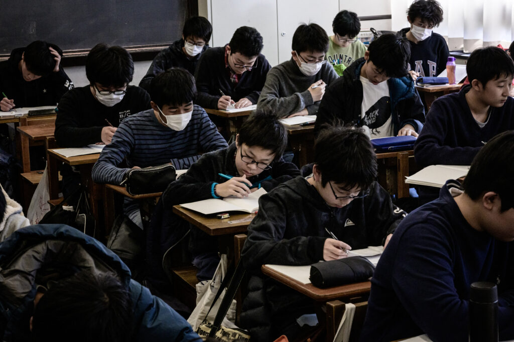 The average math score among Japanese eighth graders, or students in the second year of junior high school, rose 1 point to 595, staying in fourth in the global rankings. (AFP)