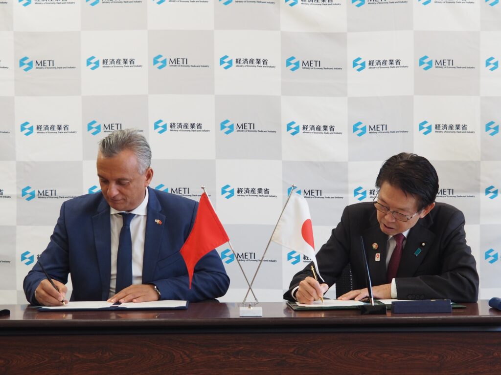 The two countries’ respective ministries will endeavor to support investment and trade by Japanese companies in Morocco. (MOFA)