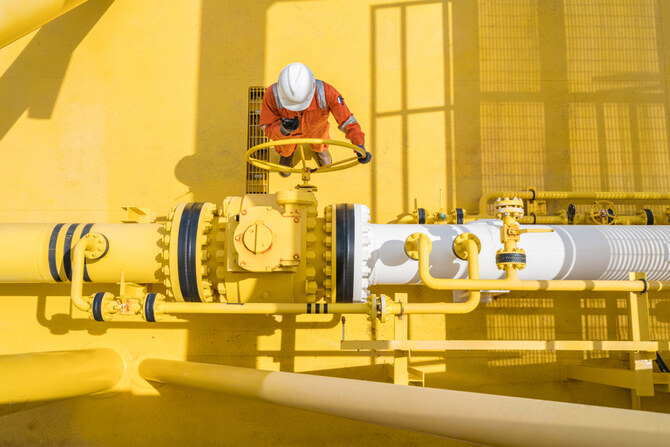 Brent crude futures rose 17 cents, or 0.06 percent, to $74.82 a barrel by 08:47 a.m. Saudi time after settling up 65 cents on Tuesday, the last trading day for 2024. Shutterstock
