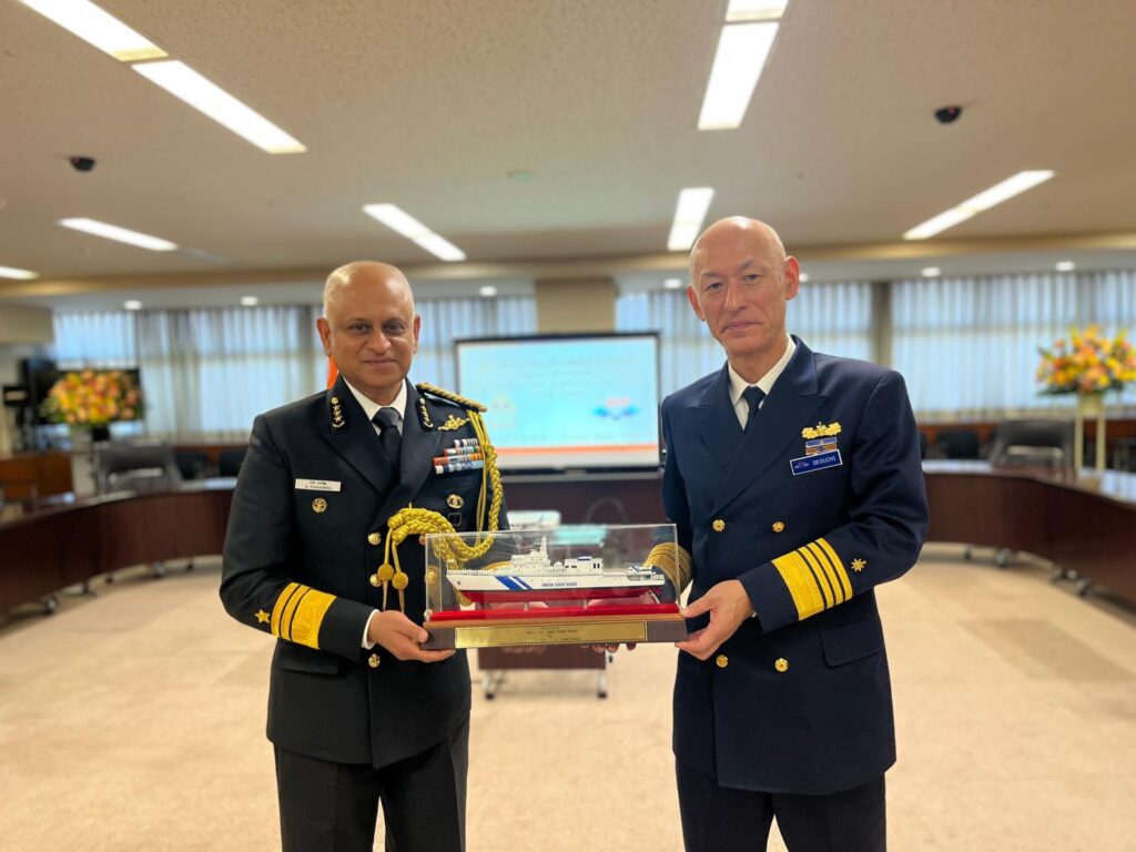 The heads of the JCG and ICG confirmed the importance of their cooperation and collaboration in realizing a Free and Open Indo-Pacific. (X/@IndiaCoastGaurd)