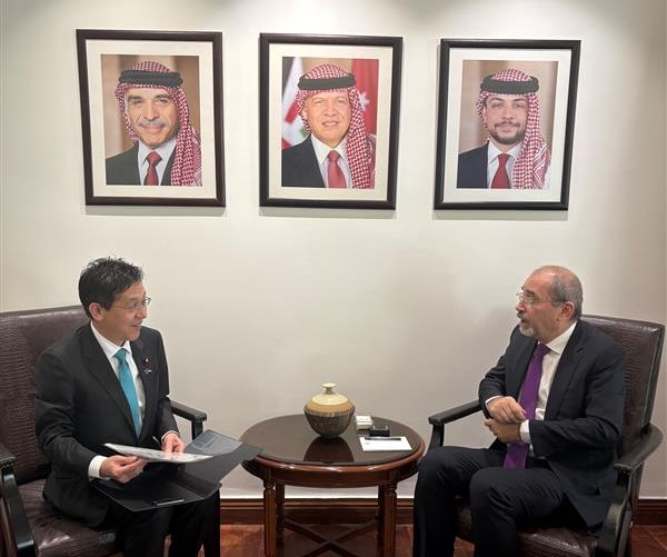 The two ministers agreed on the importance of trust between the two countries. (MOFA)