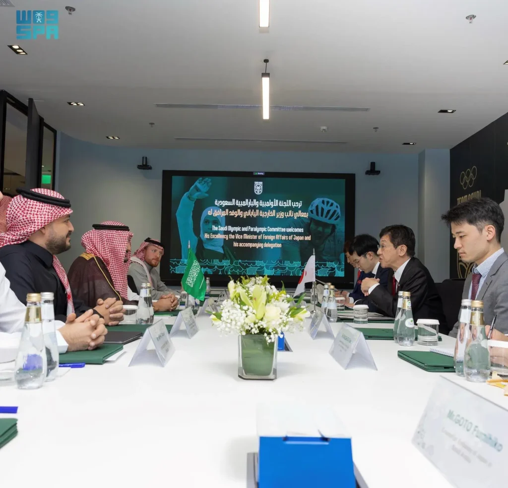The officials spoke about ways to facilitate the participation of the Saudi sports delegation in the games. (SPA)