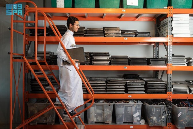 Recycling e-waste supports a sustainable economy, effectively utilizes natural resources, and minimizes financial waste. (SPA)