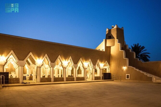 Saudi craftsmen revive a centuries-old landmark using traditional techniques in crown prince’s nationwide initiative. (SPA)