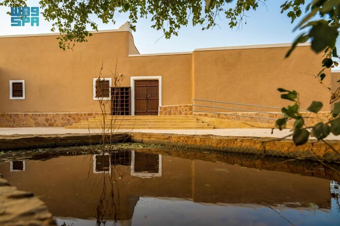 Saudi craftsmen revive a centuries-old landmark using traditional techniques in crown prince’s nationwide initiative. (SPA)