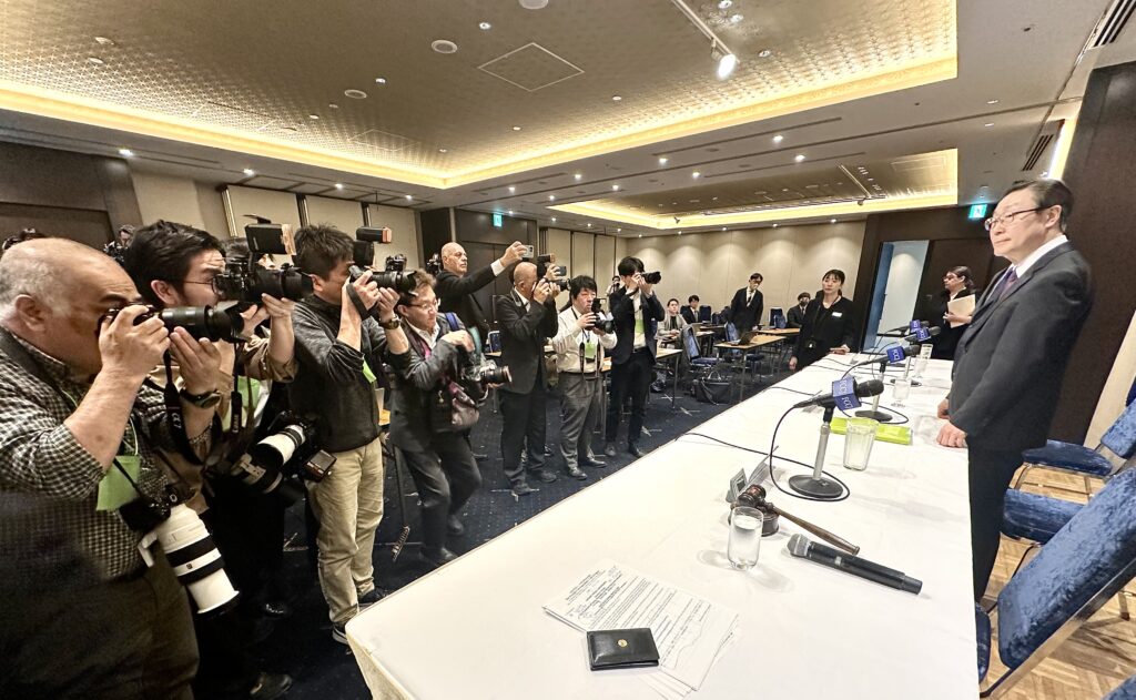 YAMAGAMI Tetsuya held a grudge against the cult after his mother, a cult follower, handed over the family fortune to the Federation, which, Yamagami said, ruined his life. (ANJ)