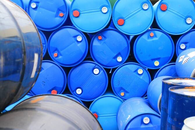 Brent futures fell 60 cents, or 0.86 percent, to $69.54 a barrel by 9:04 a.m. Saudi time. Shutterstock