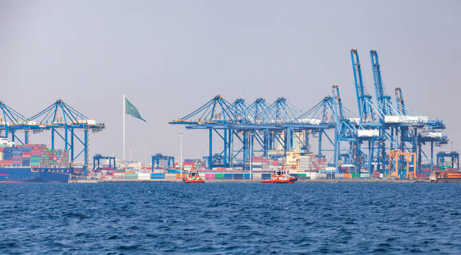 According to preliminary data released by the General Authority for Statistics, national non-oil exports — excluding re-exports — grew by 9 percent, while the value of re-exported goods surged 23.7 percent. Shutterstock