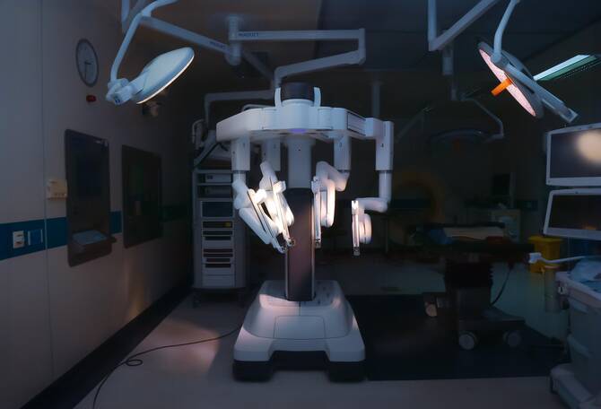 King Abdullah Medical City in Makkah has successfully performed the first precise robotic thoracic surgery using the da Vinci Xi system. (Supplied/KAMC)