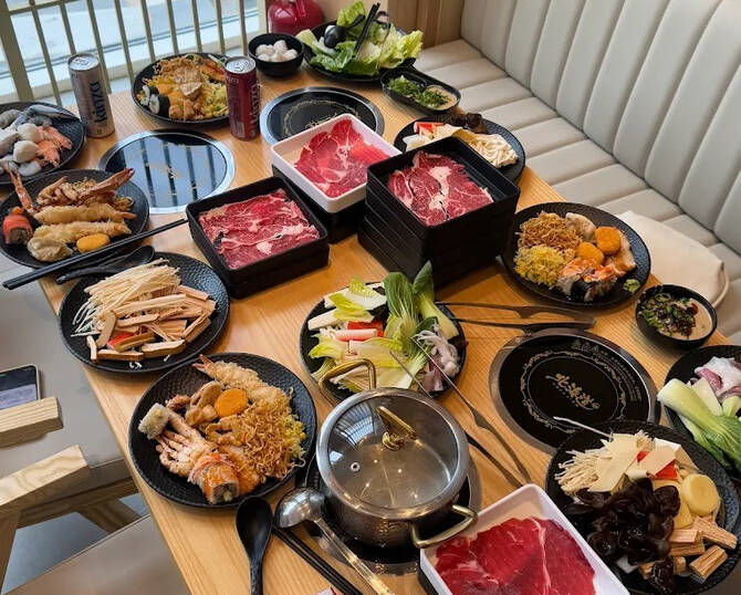 Guests choose from three main dining experiences: a hot pot course, a barbecue course, or a mixed course that offers the best of both worlds. (AN Photo)