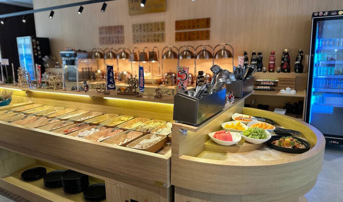 Guests choose from three main dining experiences: a hot pot course, a barbecue course, or a mixed course that offers the best of both worlds. (AN Photo)