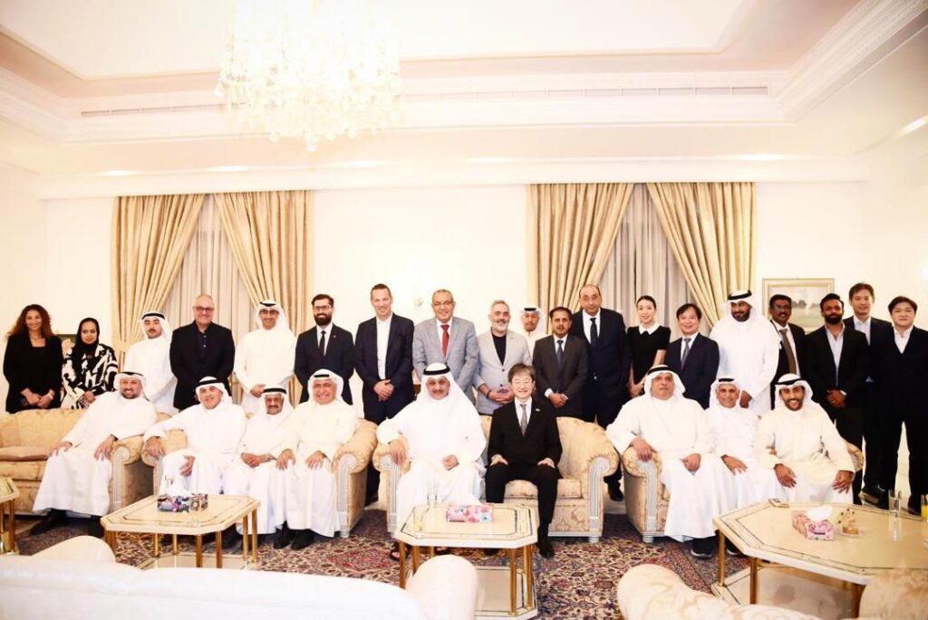 The ambassador introduced investment opportunities in different sectors in Japan. (Japan Embassy in Kuwait)