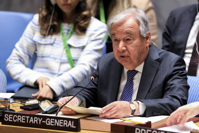 UN Secretary-General Antonio Guterres delivers a speech during a UN Security Council meeting to discuss the situation in Middle East. (File/AFP)