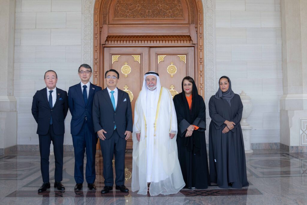 During the meeting, Sheikh Sultan welcomed the governor and his delegation, engaging in a cordial discussion focused on areas of mutual interest. (WAM)