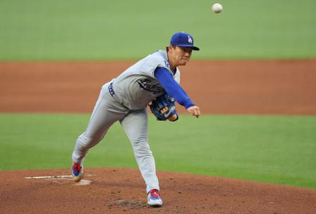 Yoshinobu Yamamoto #18 of the Los Angeles Dodgers pitches in the first inning against the Atlanta Braves at Truist Park on May 02, 2025 in Atlanta, Georgia. (AFP)