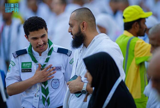 Volunteers exemplify generosity and support various sectors serving pilgrims, while also developing their skills and capabilities. (SPA)