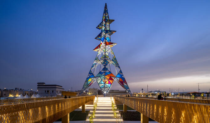 The Arts Tower at the intersection of Prince Mohammed bin Salman bin Abdulaziz Road and Prince Turki bin Abdulaziz Al Awwal Road bursts with color and character. (Supplied)