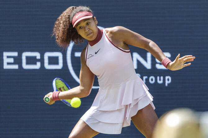 Japan’s Naomi Osaka returns the ball to Russia’s Ludmilla Samsonova during the Berlin WTA tennis tournament in Berlin, Jun. 17, 2025. (AP)