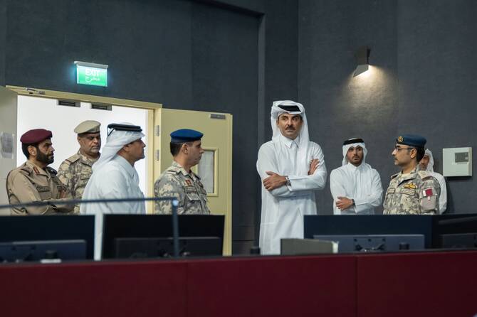Qatari Emir Sheikh Tamim bin Hamad Al-Thani visited the armed forces' Joint Operations Command. (QNA)