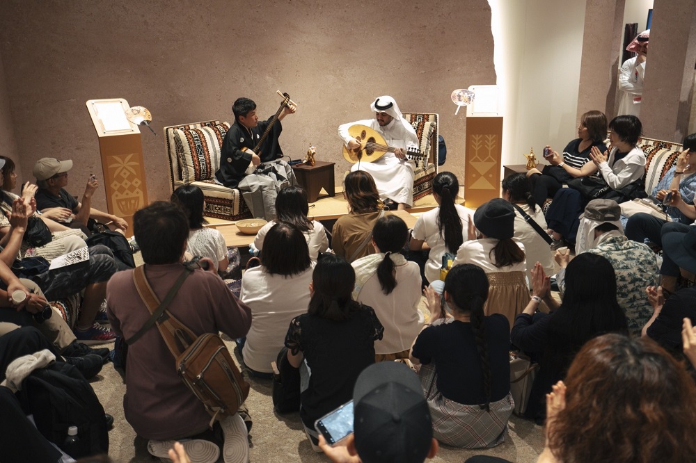 Live performances by a Saudi oud musician and a Japanese shamisen musician symbolized the harmony between the two cultures. (Supplied)