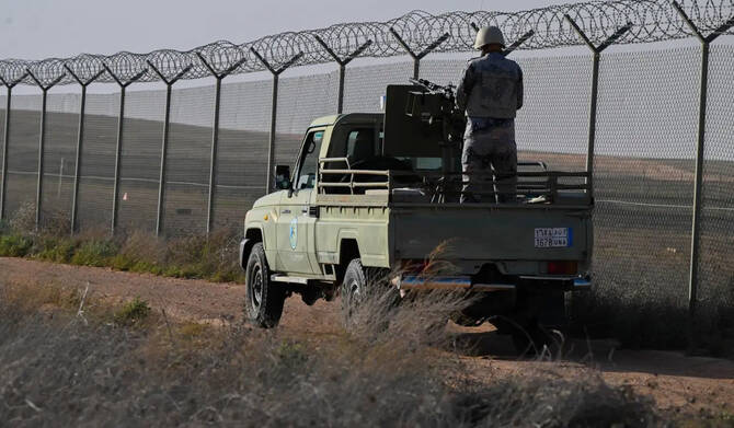 The authority coordinated with the General Directorate of Narcotics Control following the seizure and arrested eight individuals who were planning to receive the goods inside Saudi Arabia. (SPA)