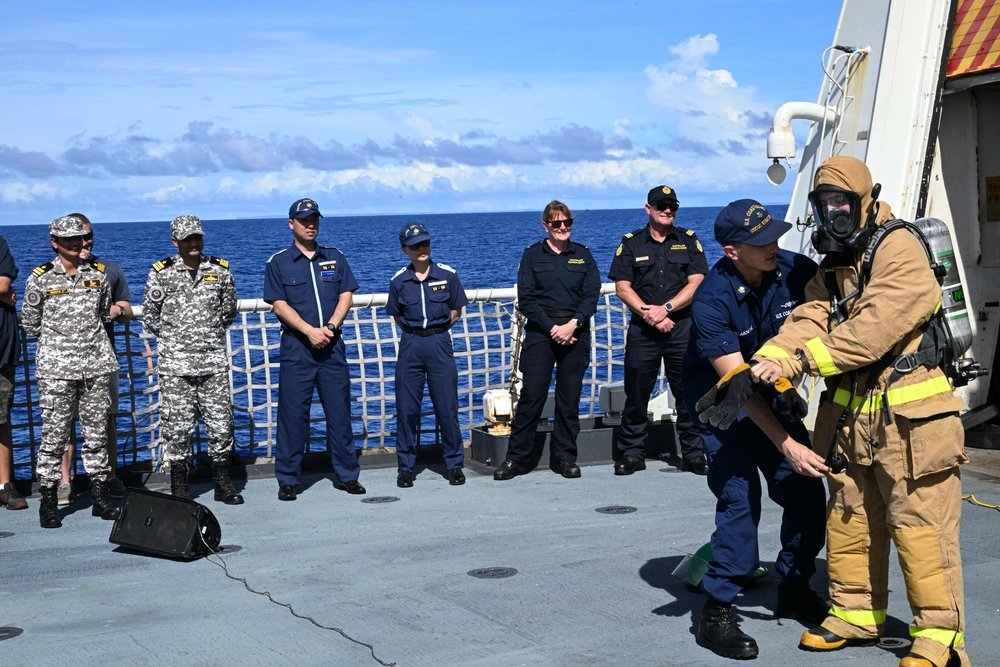 The initiative is designed to share knowledge and build trust among the coast guard agencies. (JCG)
