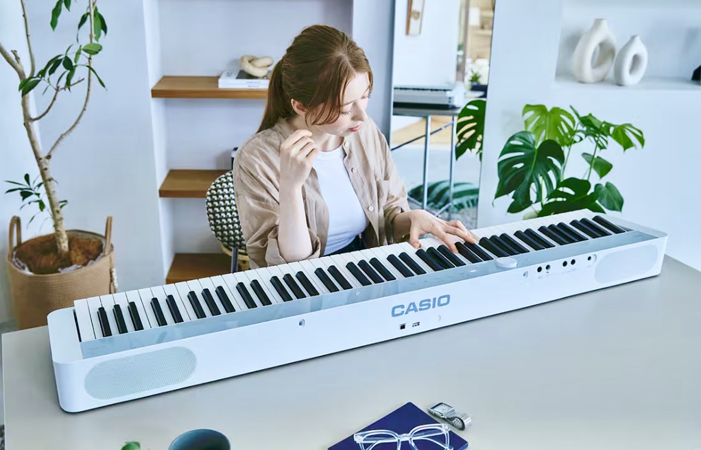 The new color models aim to encourage playing the piano as “a soothing, peaceful habit that can be part of everyday life.” (Casio)