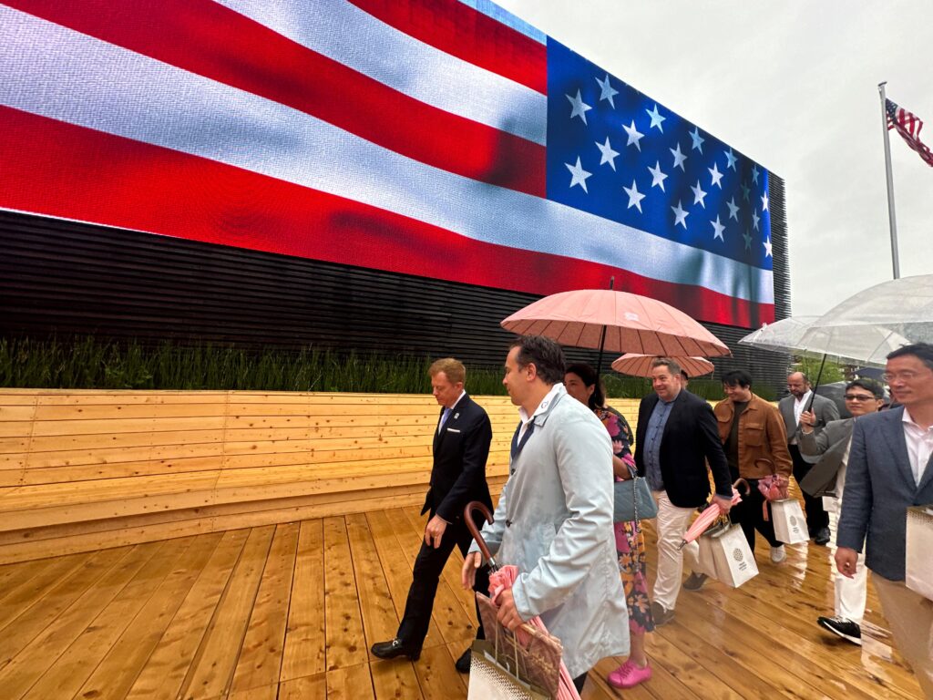 Danzeisen and his entourage of venture capital investors from the U.S., South Korea and Singapore visited multiple national pavilions over the two-day visit. (ANJ)