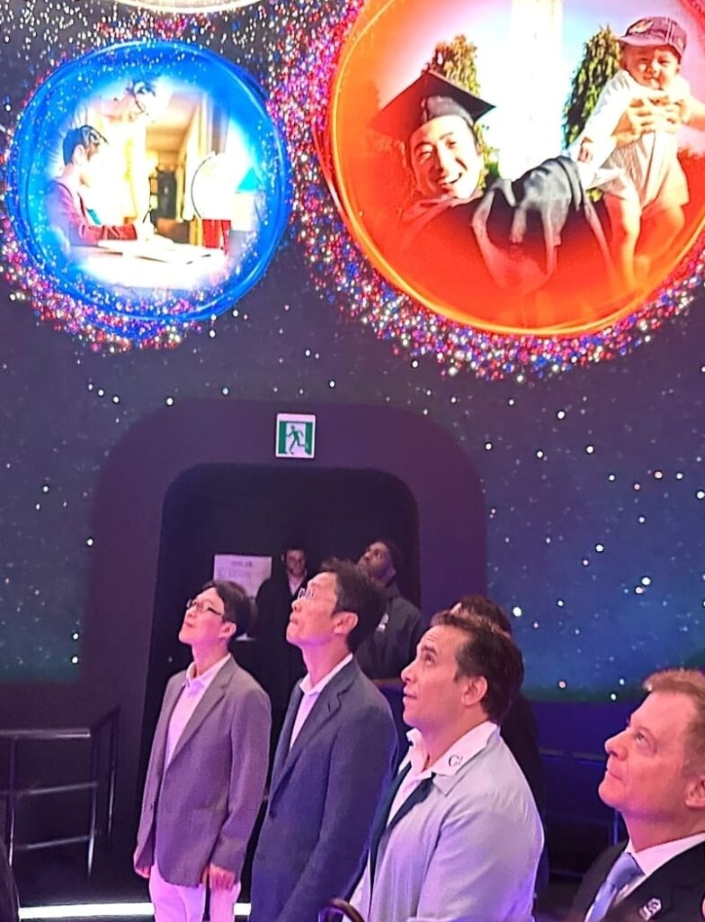 Danzeisen and his entourage of venture capital investors from the U.S., South Korea and Singapore visited multiple national pavilions over the two-day visit. (ANJ)