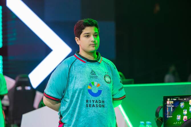16-year-old Ibrahim Albassam has signed for Twisted Minds following promising performances in the School eLeague. (SUPPLIED)