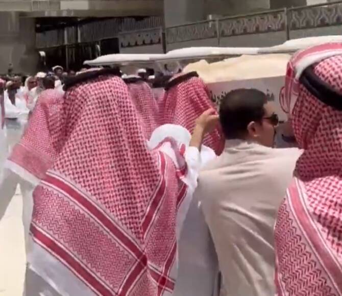 The body of Mohammed Al-Qasim, the 20-year-old student stabbed to death in the UK, is transferred to the Al-Shuhada cemetery in Makkah. (X/@AlArabiya_KSA)