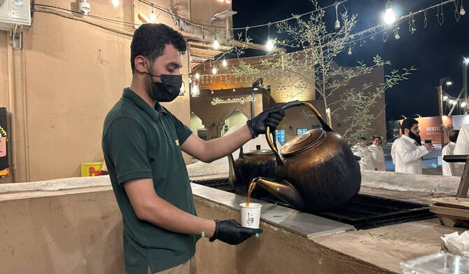 Nowadays Saudis are changing how they consume tea. Many people are looking for convenience while on the go, and prefer to drink it cold, with almost every coffee shop catering to this demand. (Photos/Haifa Alshammari)
