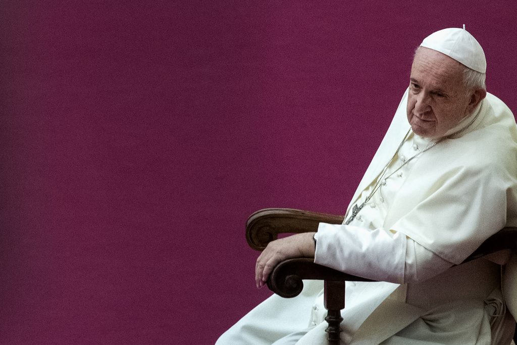 23~26日の訪日を控えたフランシスコ・ローマ法王は18日、インターネット上で日本に向けたビデオメッセージを公表し、「核兵器による破壊が二度と行われないよう皆さんと共に祈る。(AFP)